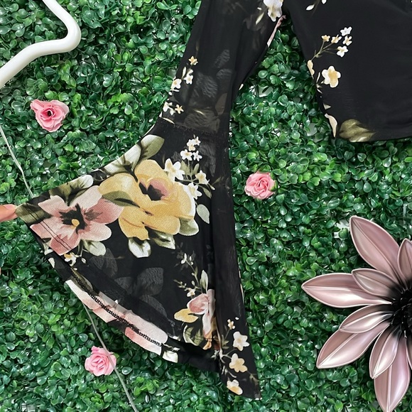 Black Floral Bell Sleeved Crop Top with Lace Tie Front - Picture 2 of 4